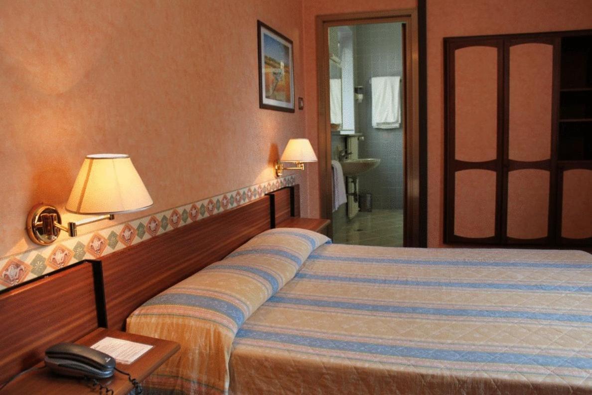 Hotel Milano Triest Cameră foto